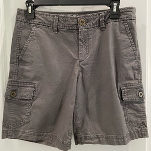 SOLD-Eddie Bauer Ladies Cargo Shorts EUC Size 2
